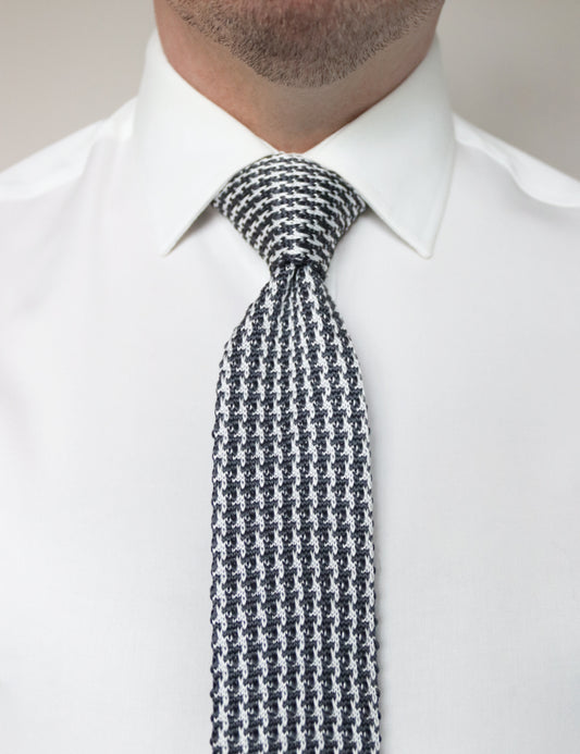 Houndstooth Design Knitted Tie With Square End - Dark Grey