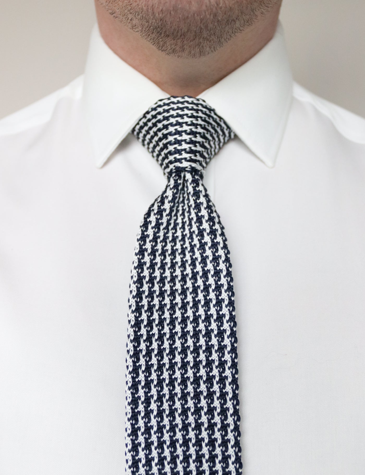 Houndstooth Design Knitted Tie With Diamond End - Navy Blue